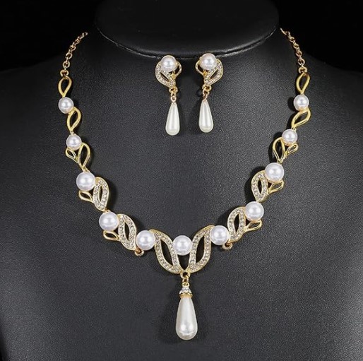 Latest Stylish Pearl Necklace Jewellery